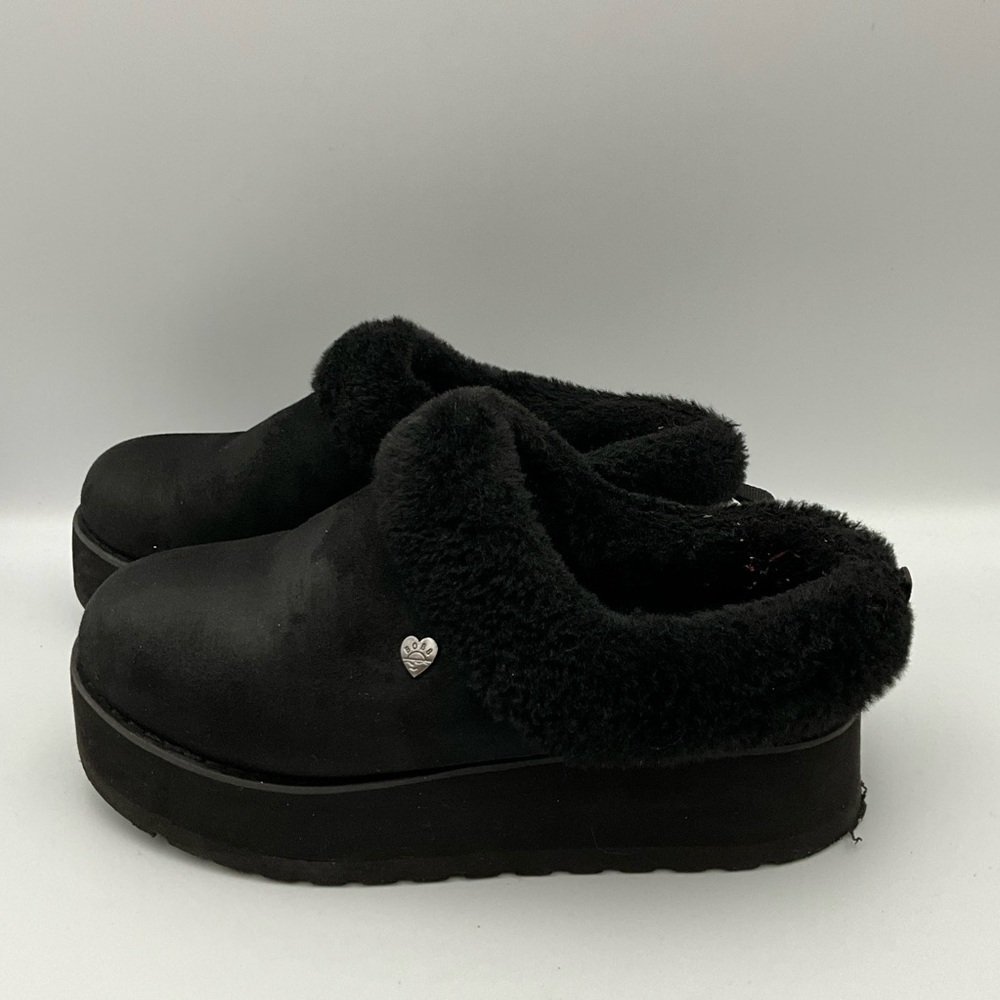 BOBS from Sketchers Clogs Size 6.5 Black Fur Lined Clog/Slippers 1.5” sole